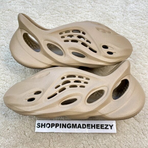 [US 9] adidas YEEZY FOAM RUNNER CLAY TAUPE YZY RNR Slipper Slides Shoes GV6842 - Picture 1 of 10